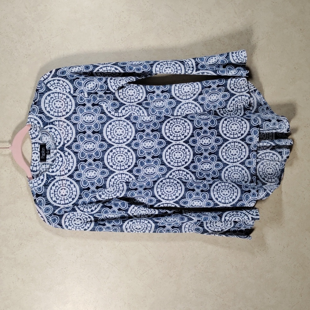 5112 Papillon blue & white floral bell sleeve knit blouse S NEW